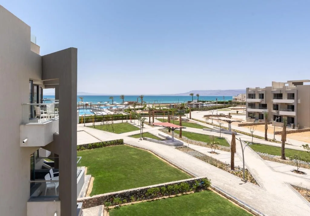 Matarma Beach Residence — Balcony Gardens
