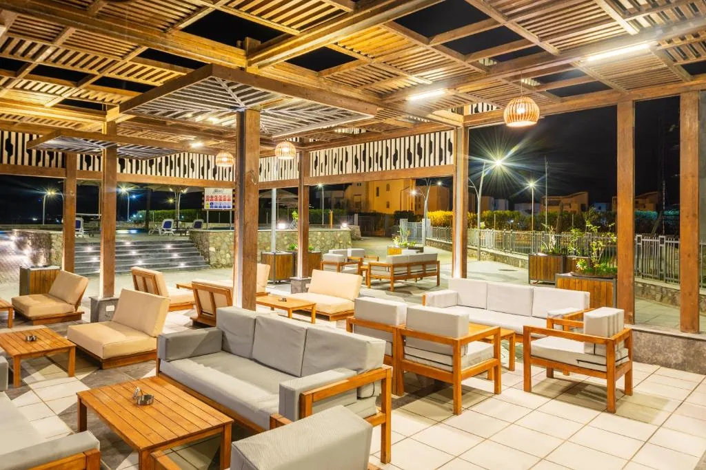 Matarma Beach Residence — Restaurant Night